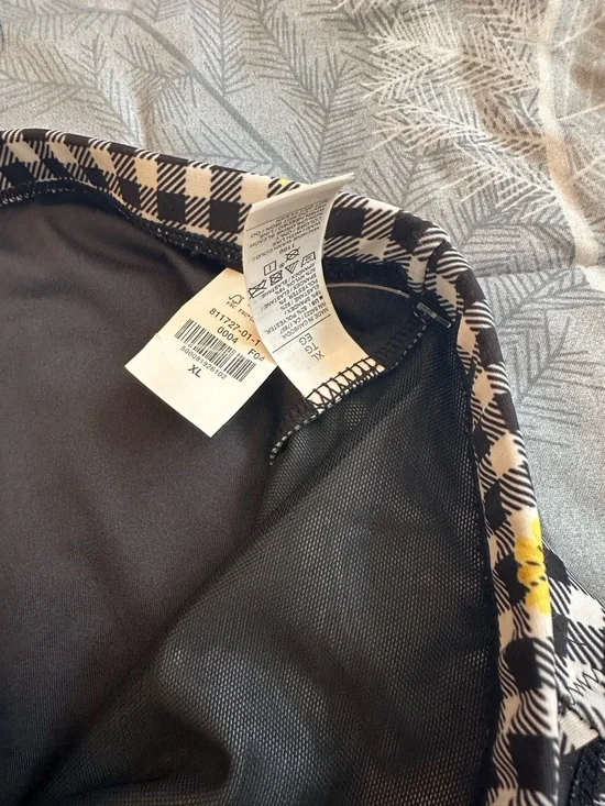 NWT Old Navy Black & White Gingham High-Waist Swim Bottoms w/Yellow Flowers XL - Picture 4 of 6